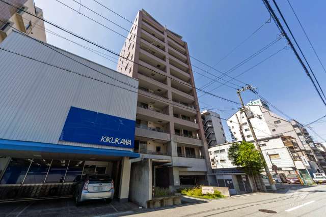 アークフォレスト九条の外観（南東側から）