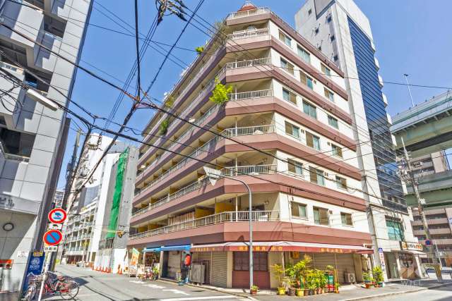 シャンピア阿波座の外観（南側から）