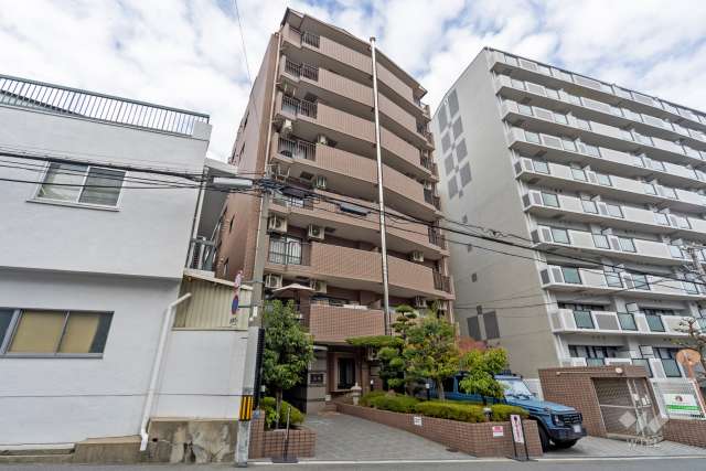 グレーシアス玉造の外観（南西側から）