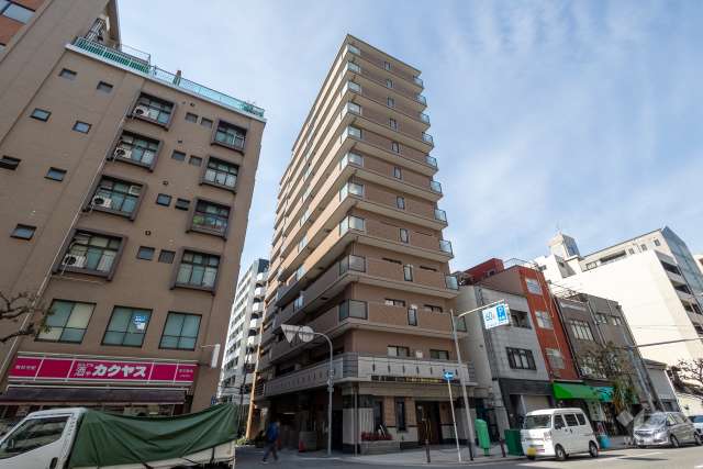 ライオンズマンション松屋町の外観（南東側から）