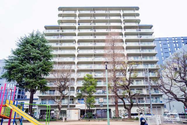 天満橋ニュースカイハイツの外観（南側から）