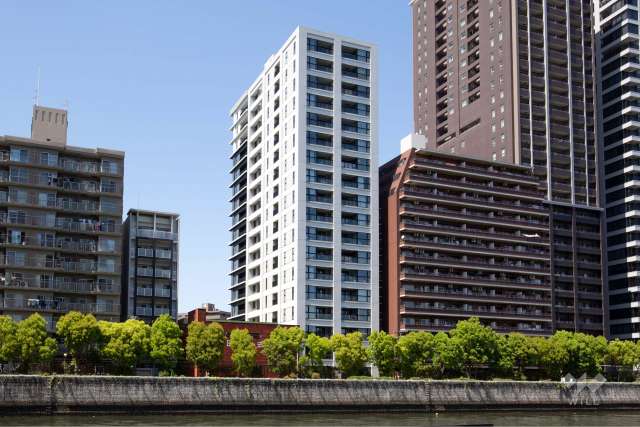 ユニハイム中之島堂島川タワーレジデンスの外観(南側から）