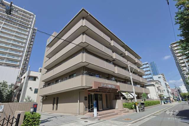 リーガル福島の外観（南東側から）