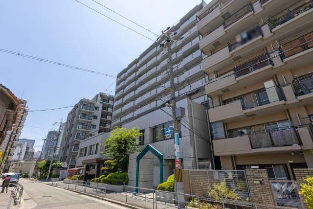 オーブラン中津の外観（北東側から）