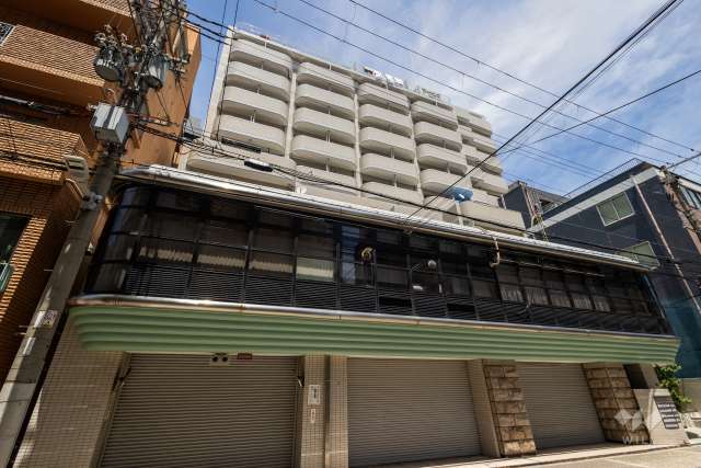 ライオンズマンション中之島公園北の外観（南西側から）