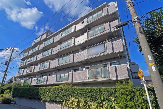エンゼルハイム鳩ヶ谷緑町の外観（南東側から）