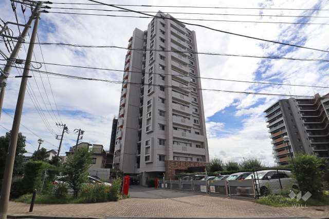 レーベンスクエア川口フェアリアの外観（北側から）