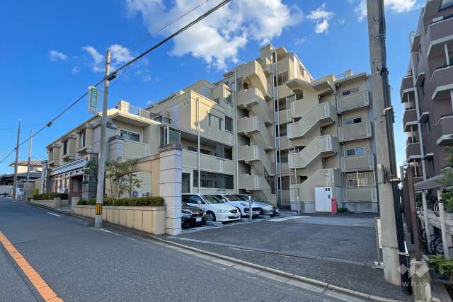 日神パレステージ鳩ヶ谷の外観（北西側から）