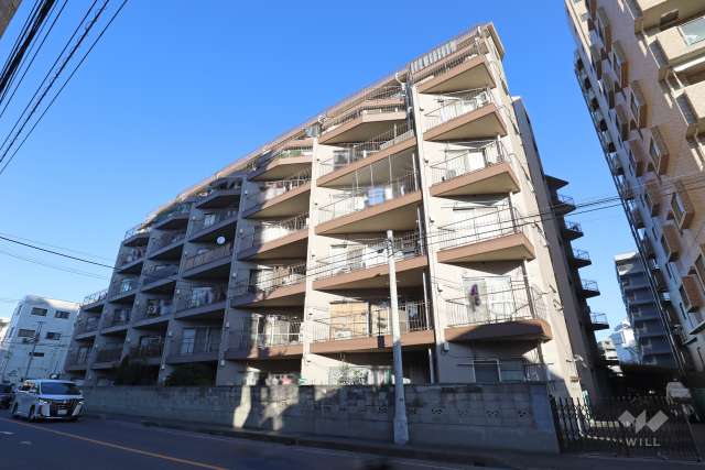 西川口ファミリーマンションの外観（南西側から）