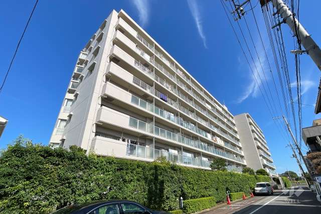 ルモン東川口壱番館の外観（南側から）