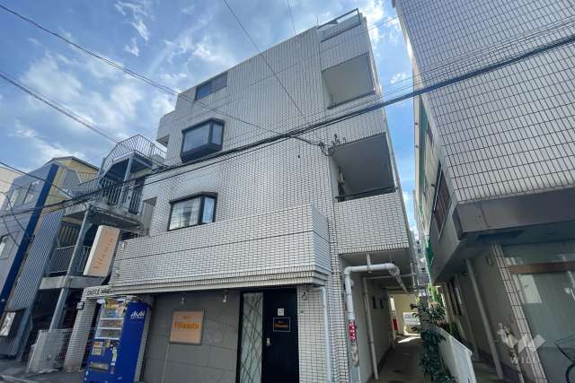 キャッスルマンション西川口の外観（北西側から）