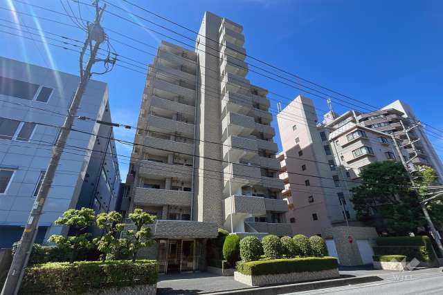 川口第３ローヤルコーポの外観（北東側から）