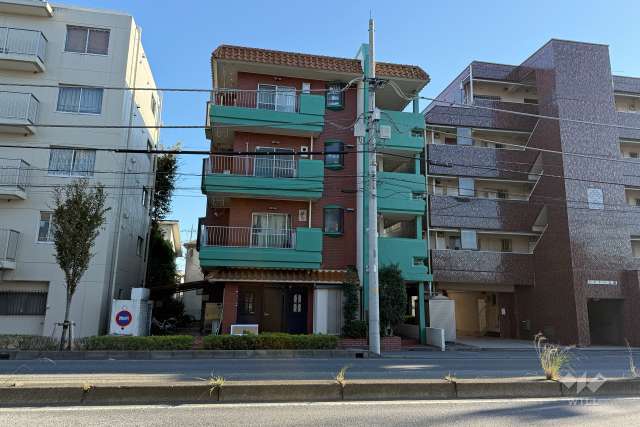 ピーターマンション北園壹番館の外観（北東側から）