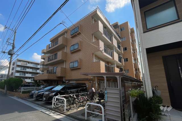 川口青木第５ローヤルコーポの外観（北西側から）