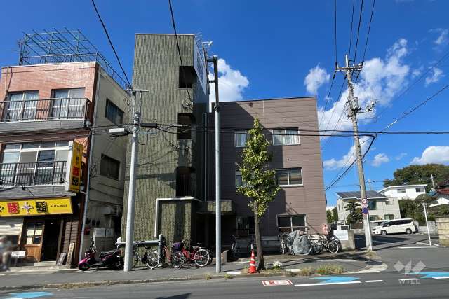 ヴィラ川口の外観（南側から）