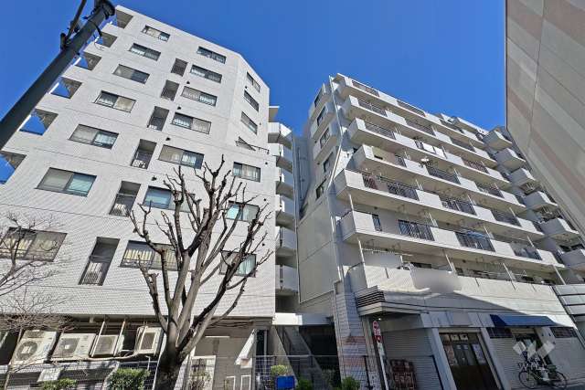 ライオンズプラザ町屋の外観（南西側から）