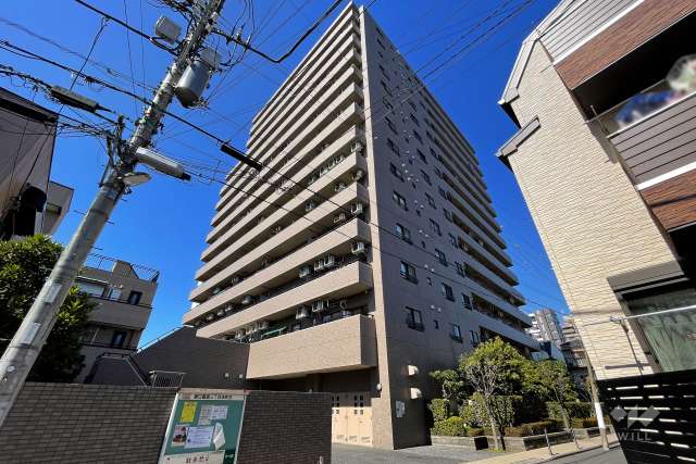 シーアイマンション日暮里の外観（南東側から）