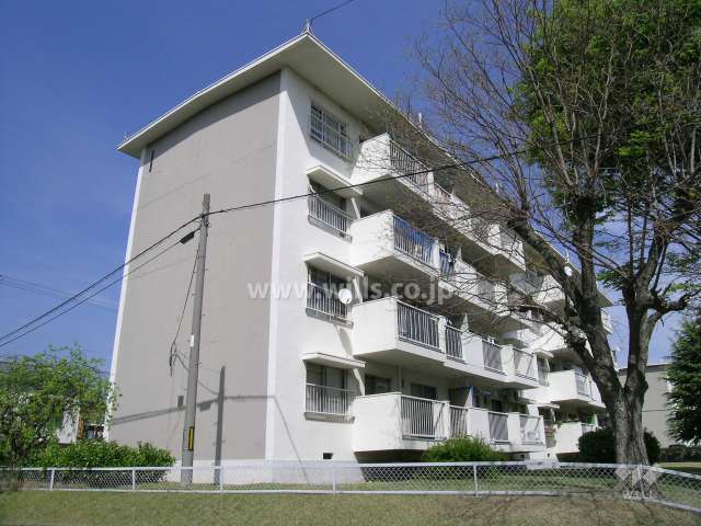 公団石澄住宅1号棟の外観（南西側から）