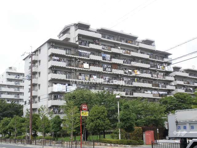 アルビス池田201号棟の外観（南西側から）