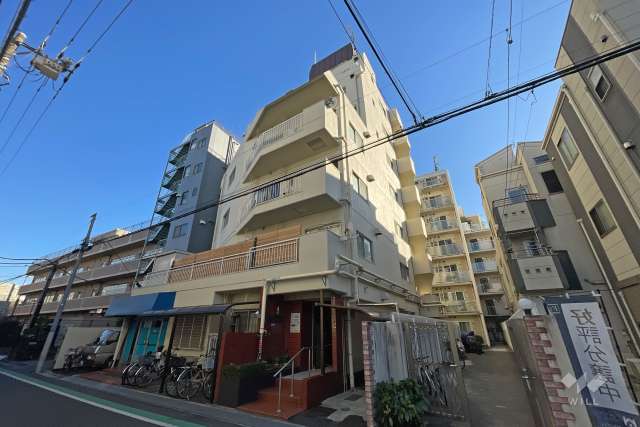 パラスト日暮里の外観（北東側から）