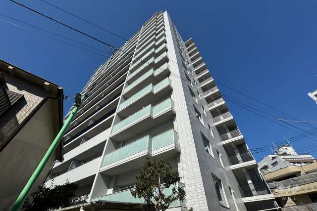 パークホームズ町屋の外観（南東側から）