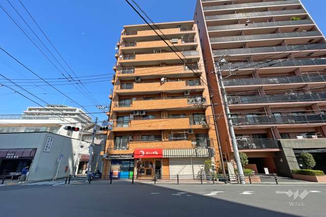 マイキャッスル鶯谷の外観（南東側から）