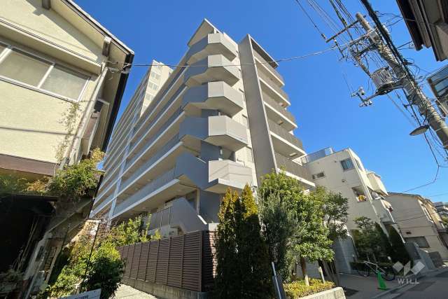 プレサンスロジェ町屋の外観（南西側から）