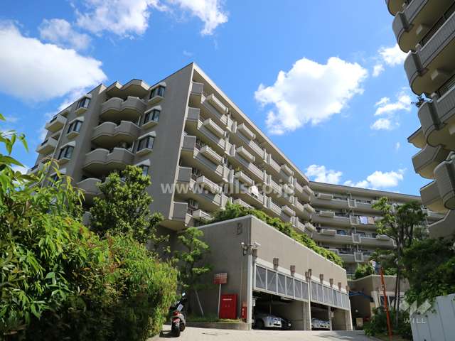 池田五月丘B棟の外観（南側から）