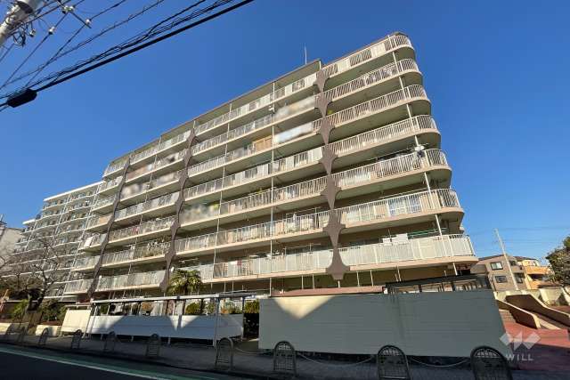 マーシャンハイツ梅島の外観（南側から）