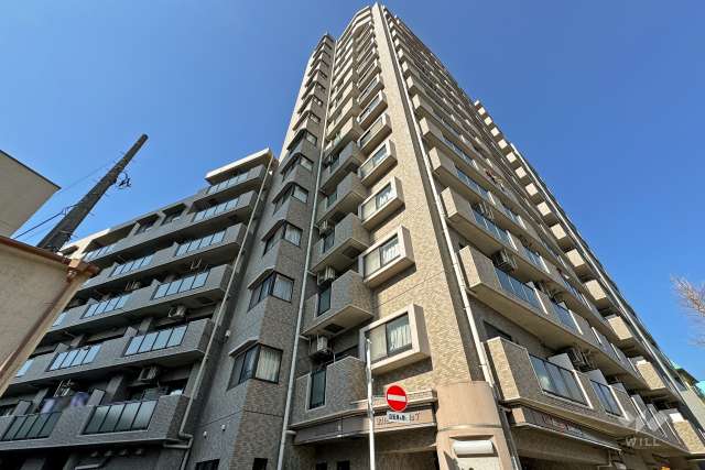 ライオンズマンション北千住第7の外観（南東側から）