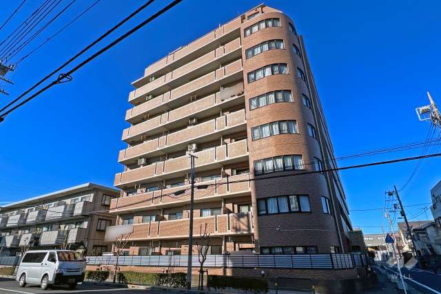 ライオンズガーデン西新井大師弐番館の外観（南東側から）