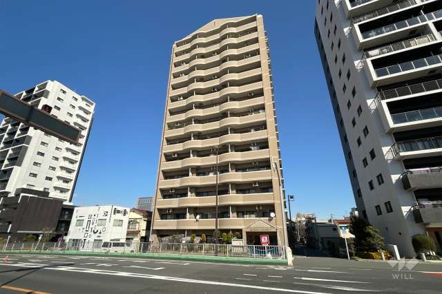 パルロイヤル北千住の外観（南東側から）