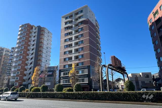 パテラスクエア北千住の外観（北東側から）