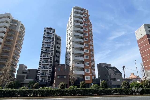 ランドステージ北千住ジョイスクエアの外観（東側から）
