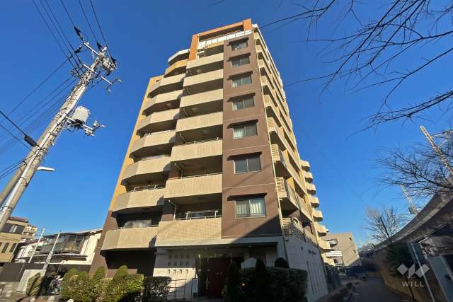 プライヴェル足立パークフロントの外観（南側から）