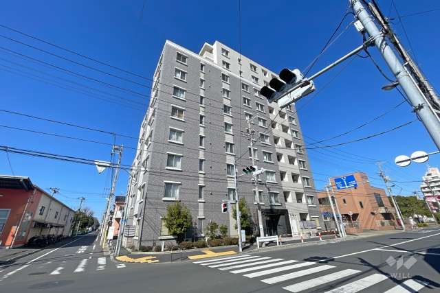 サンデュエル東京ザプレミオステージの外観（南東側から）
