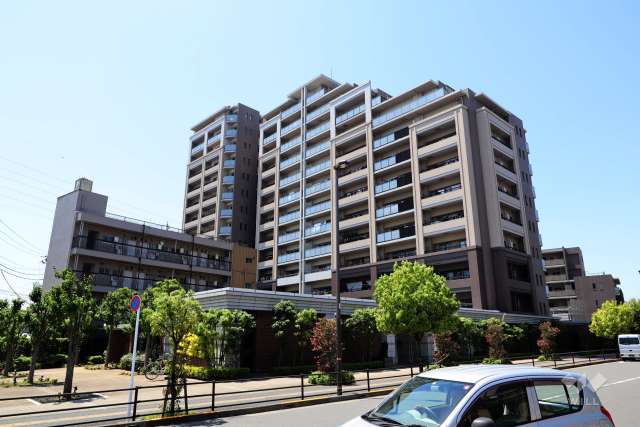 ライオンズオーチャードガーデンの外観（北東側から）