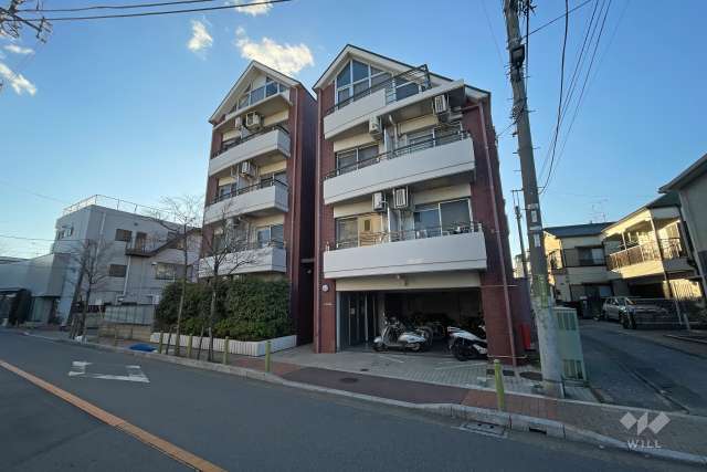 グリーンプラザ梅島の外観（北東側から）