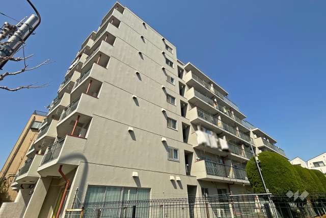 ジュウエル・フェニックスの外観（南東側から）