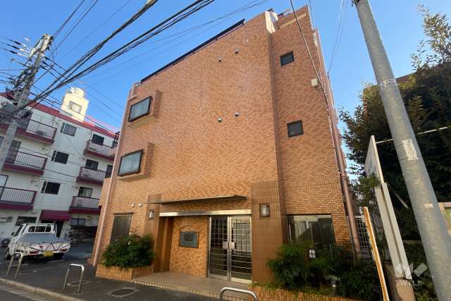 ライオンズマンション北千住第３の外観（南東側から）