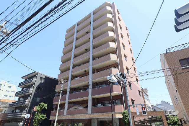 日神パレステージ梅島の外観（南側から）