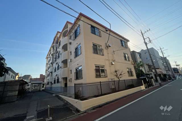 エミネス北綾瀬の外観（北東側から）