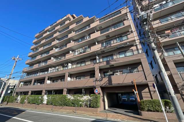 エヴァーグリーン綾瀬1番館の外観（南側から）