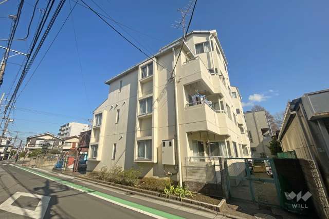 グリーンパーク第１１綾瀬の外観（南西側から）