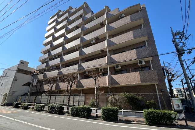 ライオンズプラザ本蓮沼の外観（南東側から）