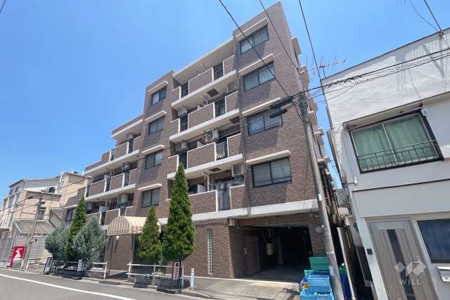 シャルマンコーポ志村三丁目の外観（南西側から）