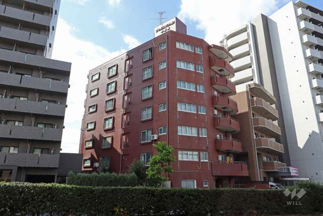 ライオンズマンション中板橋の外観（東側から）