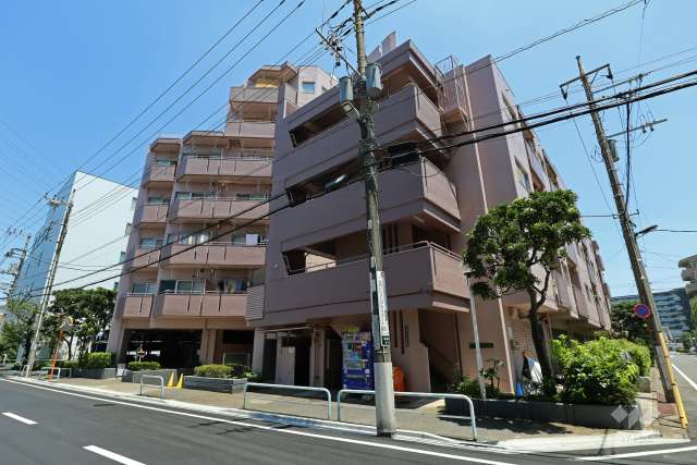 稲和高島平ハイムの外観（南西側から）