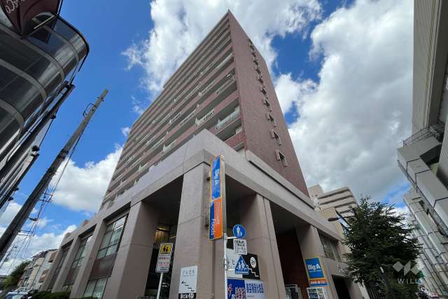 山手通りオークレジデンスの外観（南東側から）