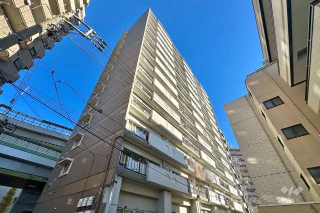 朝日板橋マンションの外観（北西側から）